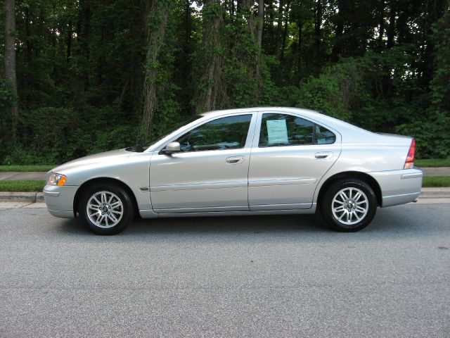 Volvo S60 2005 photo 28