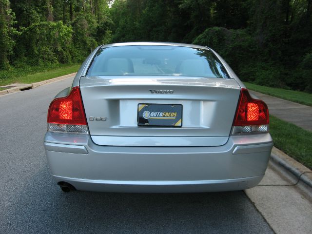 Volvo S60 2005 photo 5