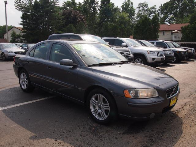 Volvo S60 2005 photo 1