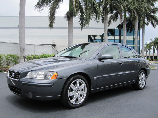 Volvo S60 2005 photo 29