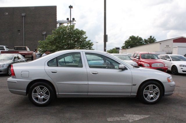 Volvo S60 2005 photo 4