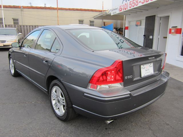 Volvo S60 2005 photo 1