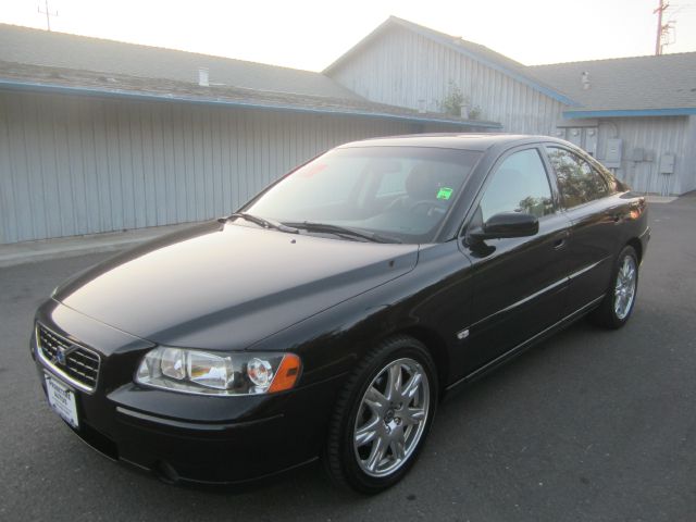 Volvo S60 2005 photo 2