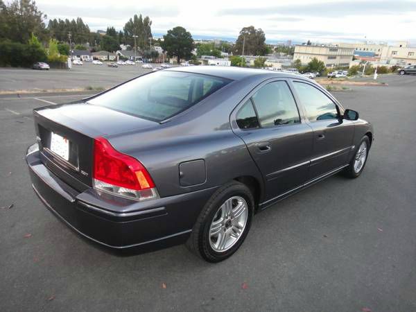 Volvo S60 2005 photo 1