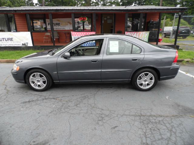 Volvo S60 2005 photo 2