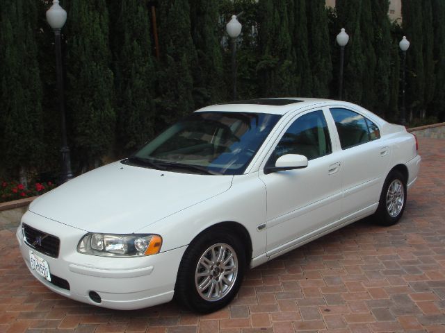 Volvo S60 2005 photo 4