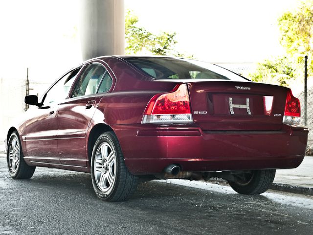 Volvo S60 Sport 4x4 SUV Sedan