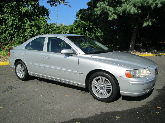 Volvo S60 2006 photo 2