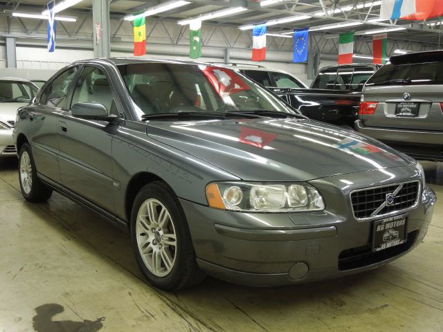 Volvo S60 Sport 4x4 SUV Sedan