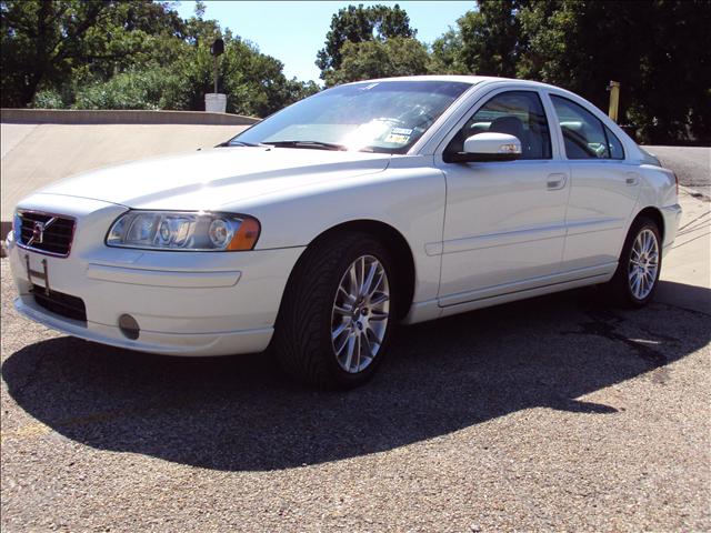 Volvo S60 4WD 4dr Sport Sedan