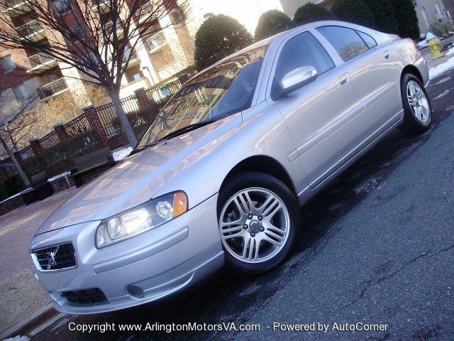 Volvo S60 4WD 4dr Sport Sedan