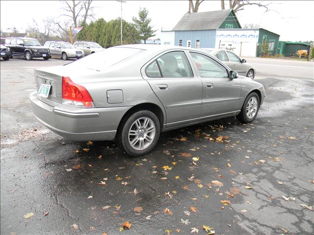 Volvo S60 2007 photo 2