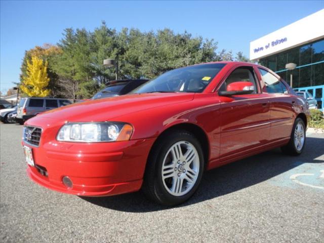 Volvo S60 4WD 4dr Sport Sedan