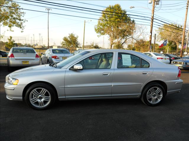 Volvo S60 2008 photo 1