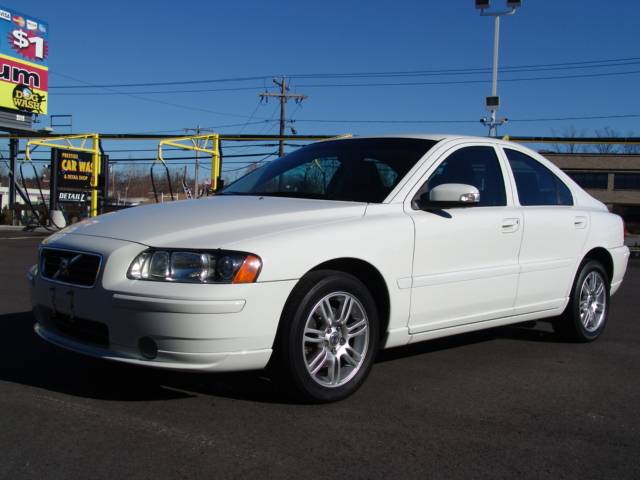 Volvo S60 4WD 4dr Sport Sedan