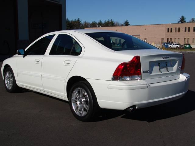 Volvo S60 2008 photo 3