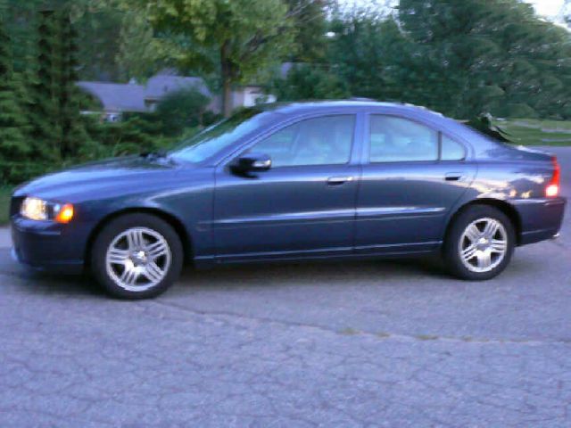 Volvo S60 2008 photo 3