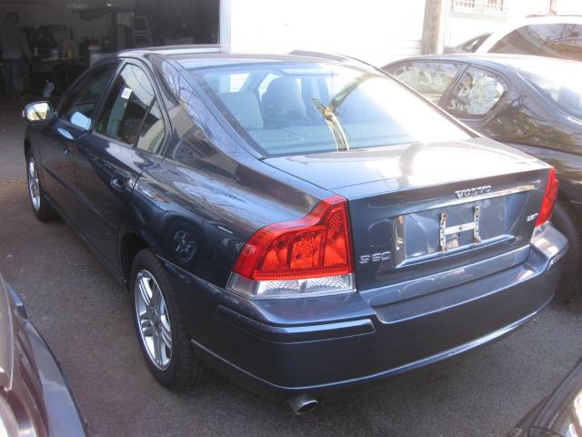 Volvo S60 2008 photo 2