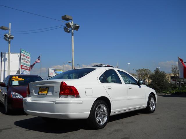 Volvo S60 4WD 4dr Sport Sedan