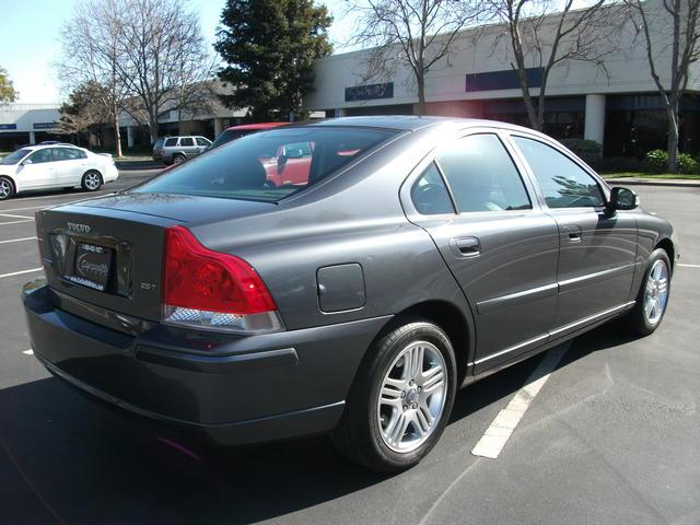 Volvo S60 2008 photo 2