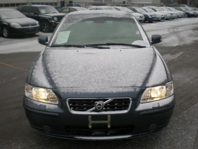 Volvo S60 2WD 4dr SLE Sedan