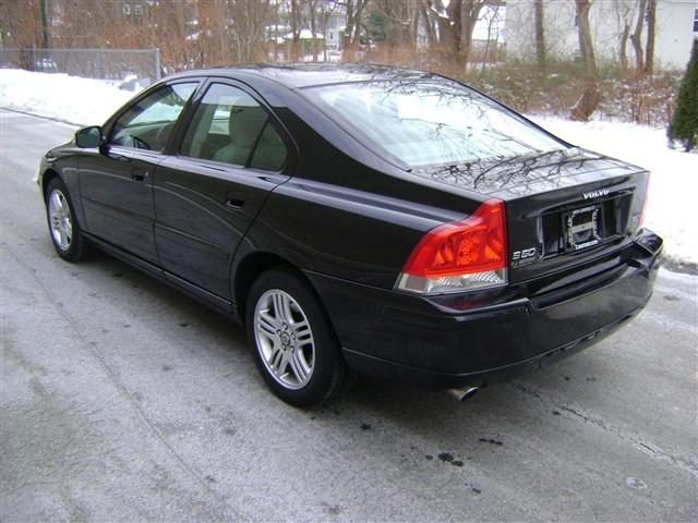 Volvo S60 2008 photo 2