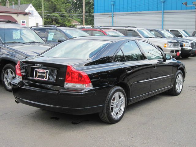 Volvo S60 2008 photo 1