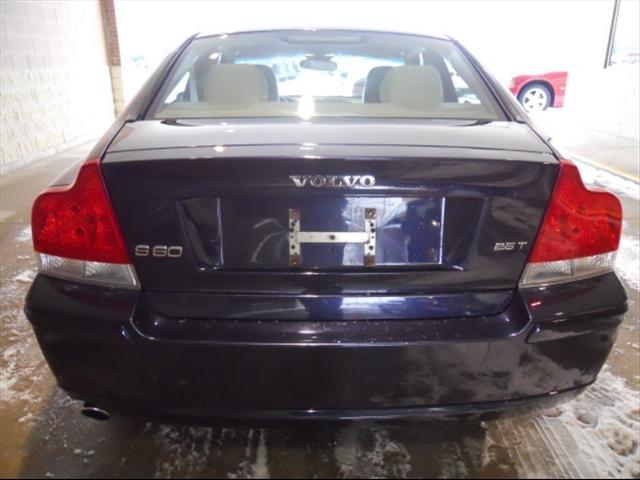 Volvo S60 4WD 4dr Sport Sedan