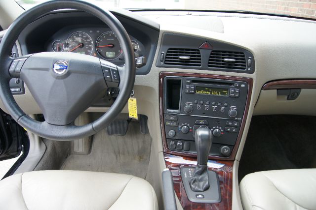 Volvo S60 2008 photo 19