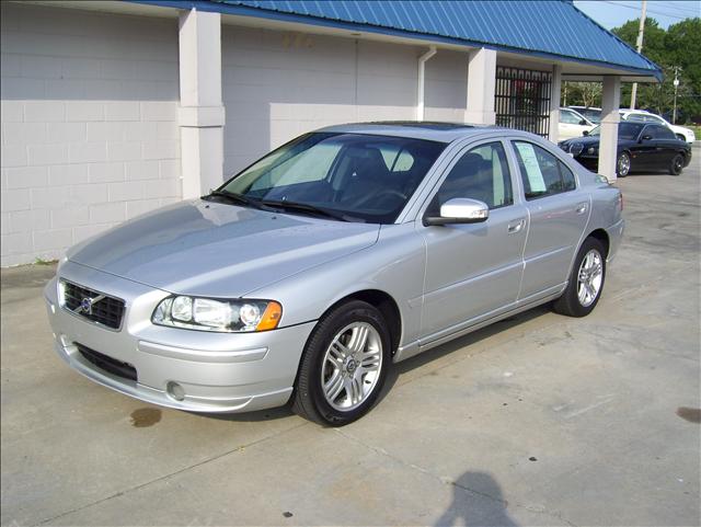 Volvo S60 4WD 4dr Sport Sedan