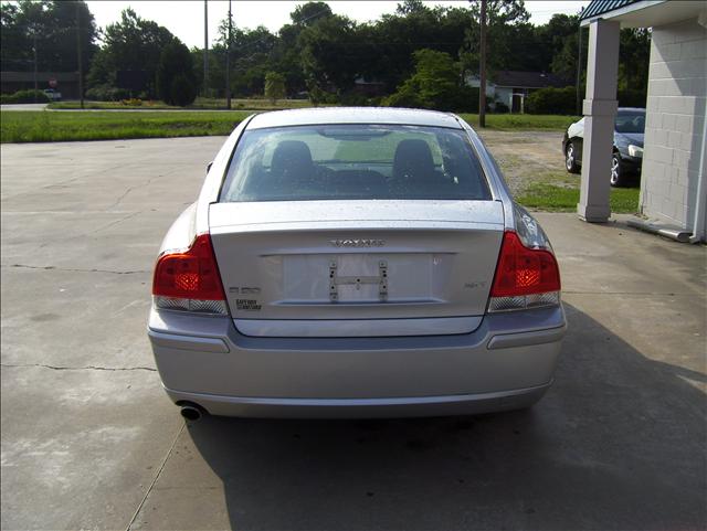 Volvo S60 2008 photo 2