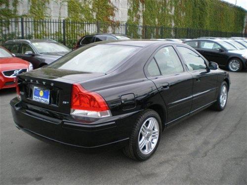 Volvo S60 2009 photo 2