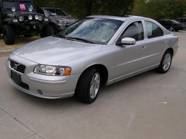 Volvo S60 2009 photo 2