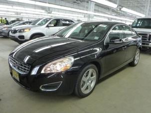 Volvo S60 2012 photo 1