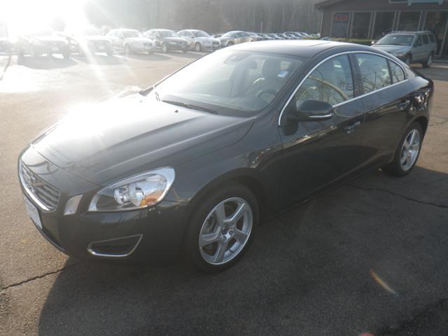 Volvo S60 2012 photo 3