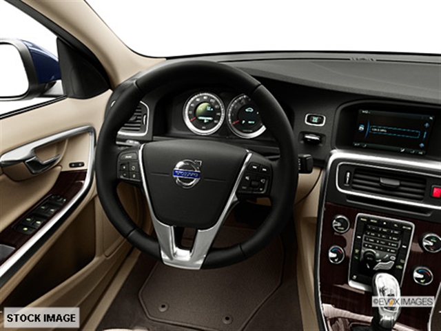 Volvo S60 2013 photo 2