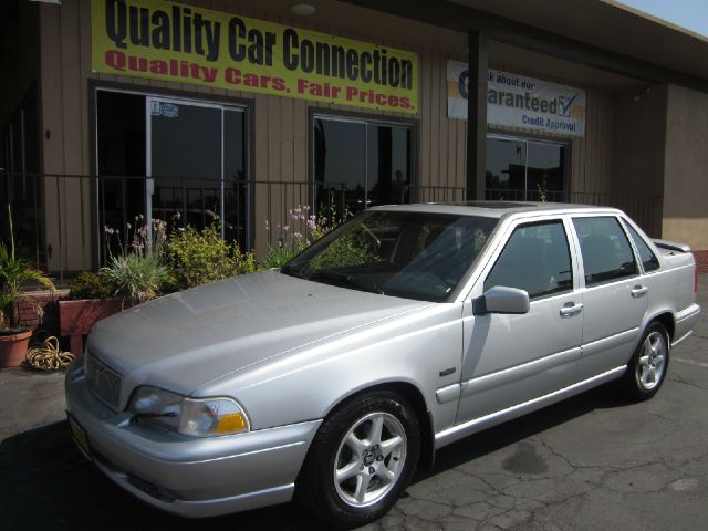 Volvo S70 1998 photo 1