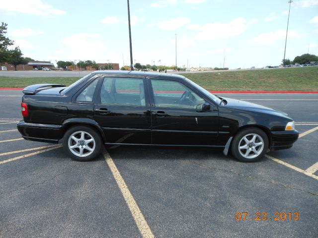 Volvo S70 LS Special Value Sedan