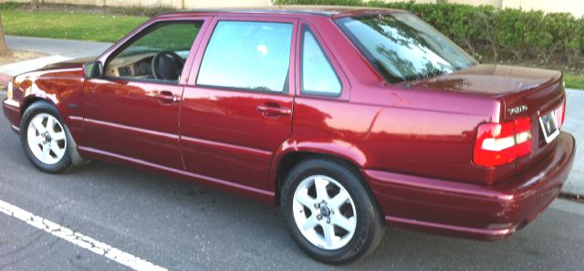 Volvo S70 1998 photo 1