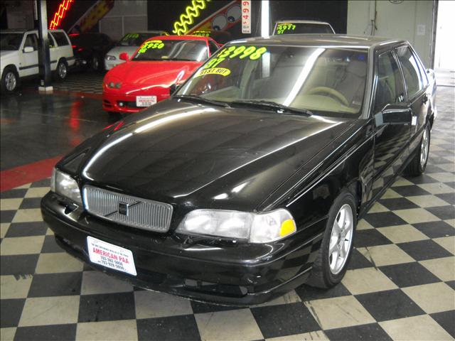 Volvo S70 LS Special Value Sedan