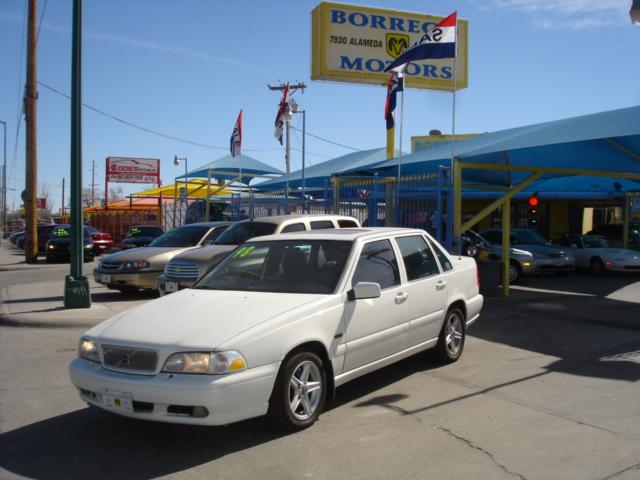 Volvo S70 LS Special Value Sedan