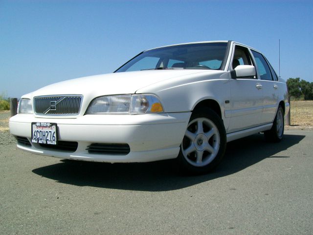 Volvo S70 1998 photo 1