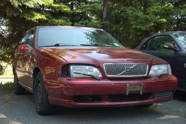 Volvo S70 1998 photo 1