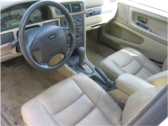 Volvo S70 1999 photo 10