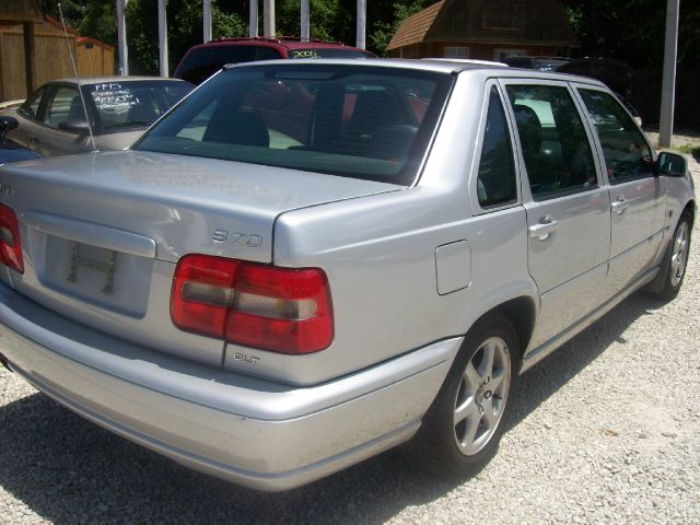 Volvo S70 1999 photo 2