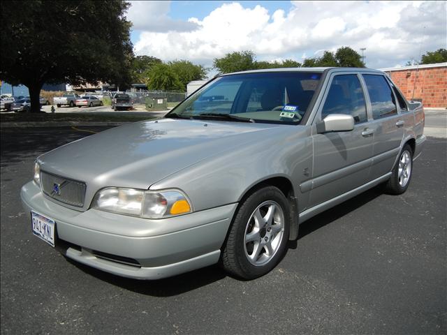 Volvo S70 SE Sedan