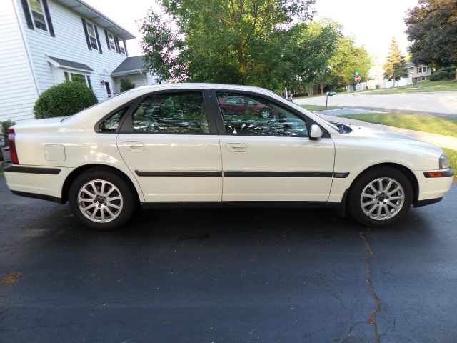 Volvo S80 4X4 - ONE Owner Sedan