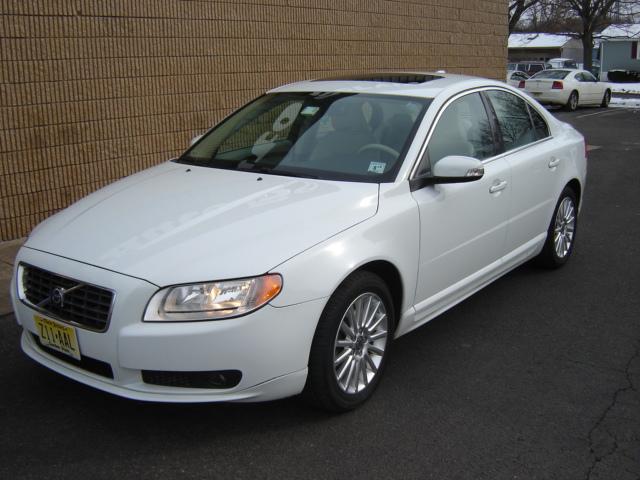 Volvo S80 Base Sedan