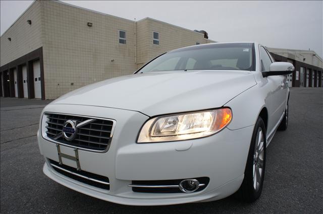 Volvo S80 2011 photo 2