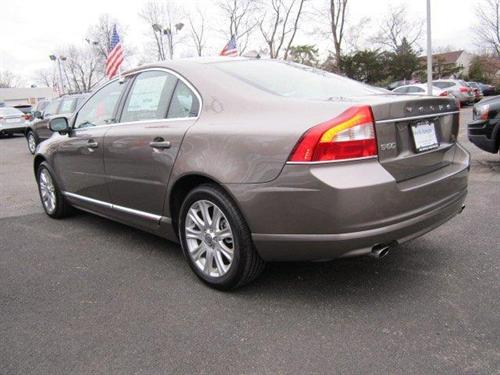 Volvo S80 2011 photo 1